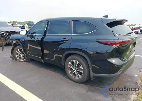 2024 Toyota Highlander Xle z USA, uszkodzony, nr VIN 5TDKDRAH1RS537718